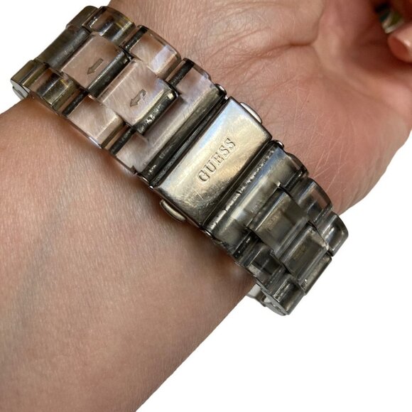 Guess Mens Watch Water Resistant Stainless Steel Clear Band Works New Battery - Picture 14 of 14